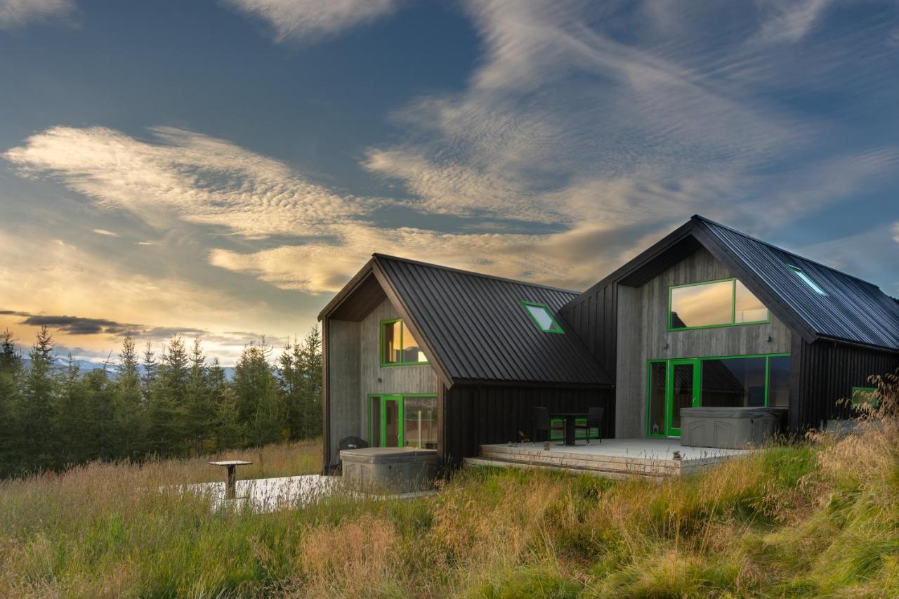 Viking Cottages & Apartments アークレイリ エクステリア 写真