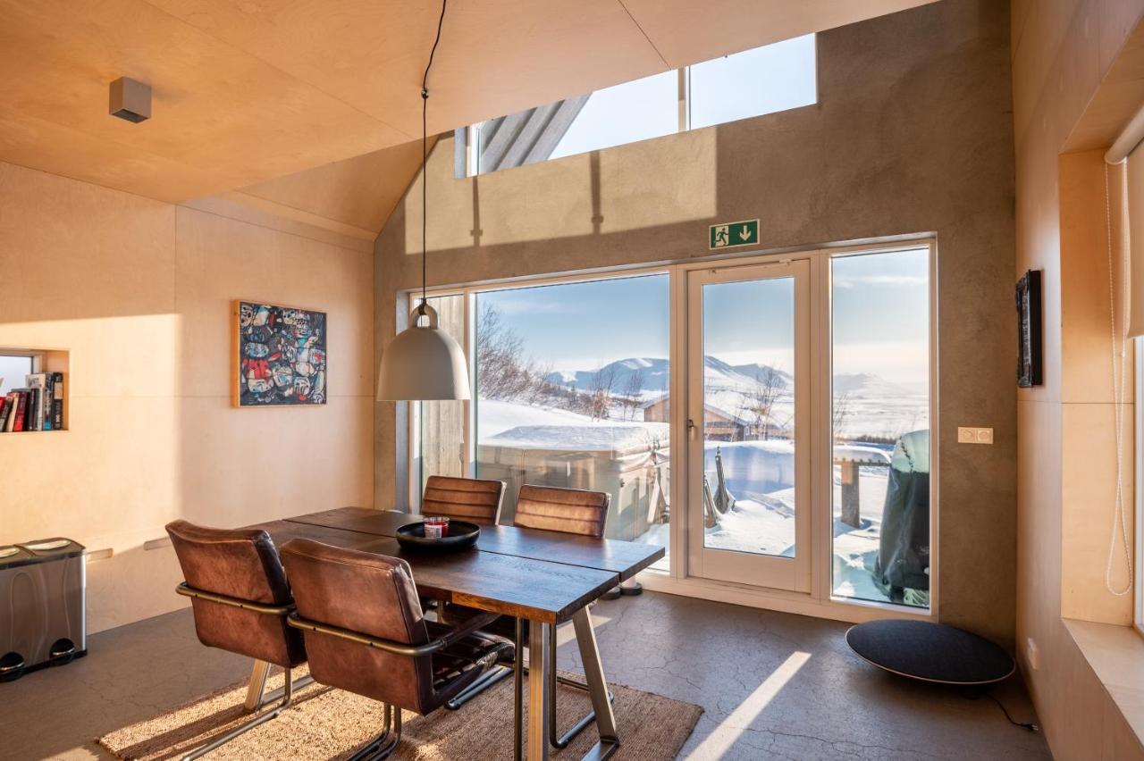 Viking Cottages & Apartments アークレイリ エクステリア 写真